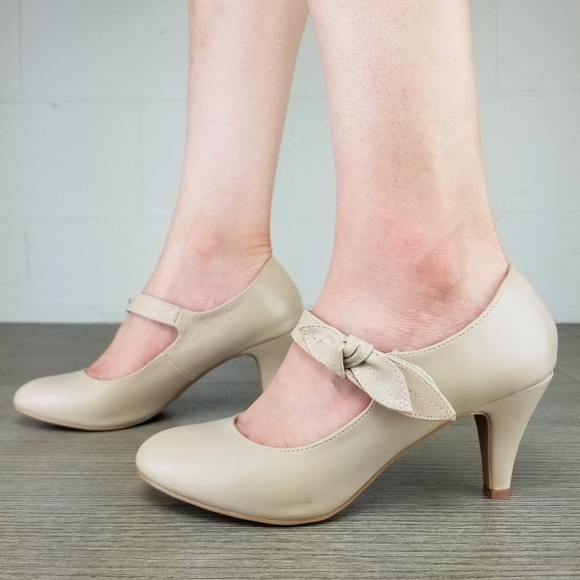 Closed Toe Low Mid Heel Bow Strap Dress Pump - Picture 7 of 8